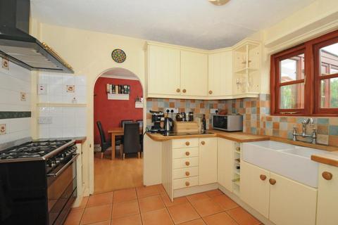 3 bedroom semi-detached house to rent, Gouldland Gardens,  Headington,  OX3