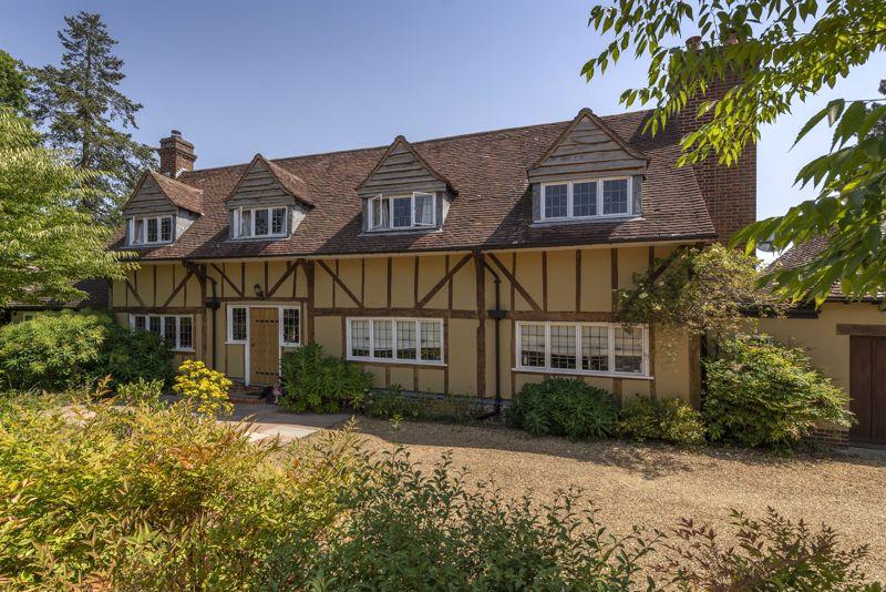 Coldharbour Lane, Hildenborough 4 bed detached house £3,500 pcm (£808 pw)