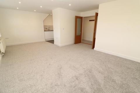 2 bedroom flat to rent, Mill Cleave, West Byfleet, KT14 6DY