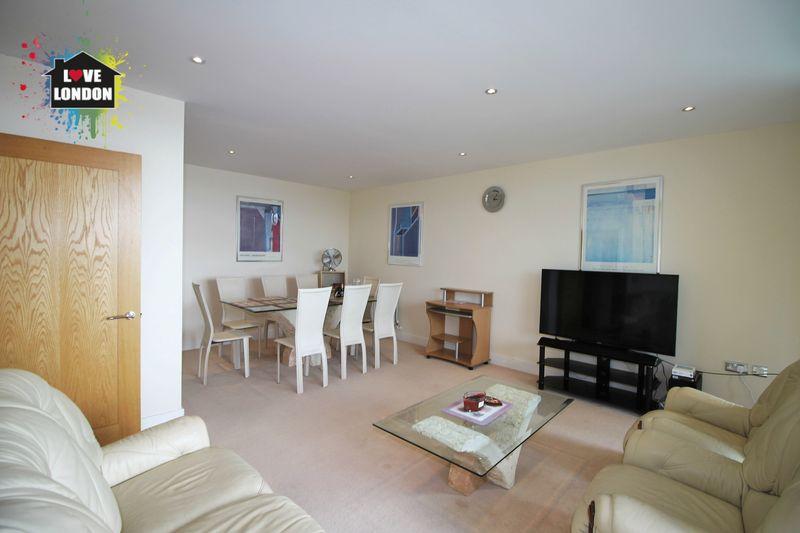 Wards Wharf Roach London 3 Bed Apartment 600 000 Image 1 Of 12 Lounge