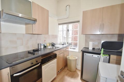 2 bedroom flat to rent, Golders Way, Golders Green