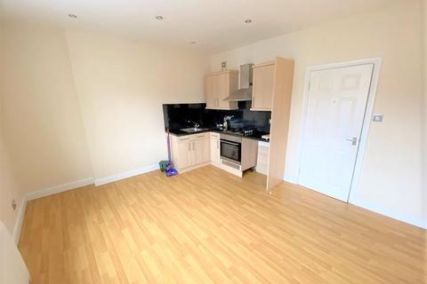 1 bedroom apartment to rent, Large 1 Bedroom unfurnished Flat in Canton