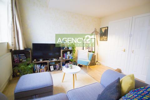 1 bedroom flat to rent, Elgar Close, Upton Park, E13