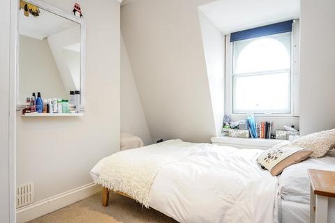 2 bedroom apartment to rent, Quadrant Road,  Richmond,  TW9