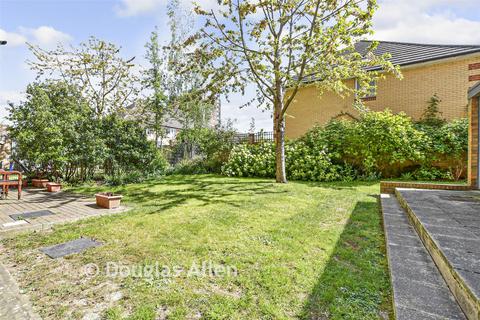 1 bedroom ground floor flat for sale, Springate House, London E12