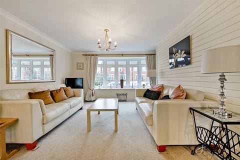 2 bedroom duplex to rent, Lammas Court, Windsor, Berkshire, SL4