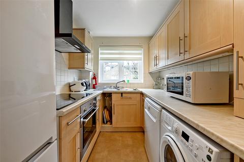 2 bedroom duplex to rent, Lammas Court, Windsor, Berkshire, SL4