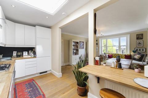 2 bedroom apartment to rent, Sutherland Avenue, Maida Vale, W9
