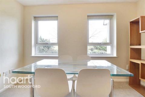 2 bedroom flat to rent, Cleveland Road, South Woodford, E18