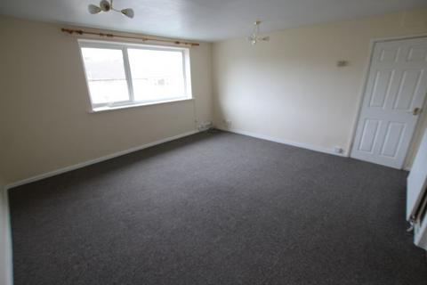 3 bedroom apartment to rent, Huxley Court, Rivacre