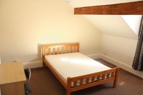 5 bedroom house share to rent, Middle Street, Worcester WR1