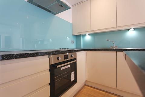 2 bedroom townhouse to rent - Beaconsfield Road, Seven Sisters, N15