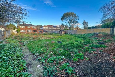 5 bedroom detached house to rent, Parkway, Camberley GU15
