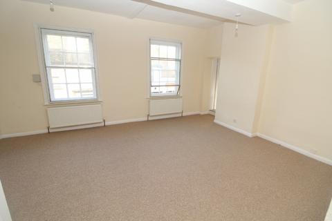 2 bedroom maisonette to rent, High Street, Stony Stratford