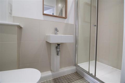 Studio to rent, Pages Gardens, Reading Road, Pangbourne, Reading, RG8