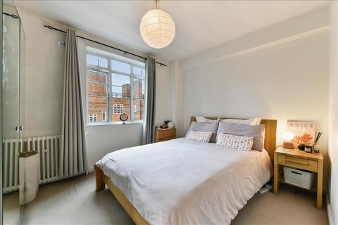 1 bedroom flat to rent, Latymer Court, London, W6