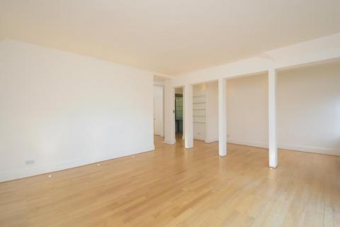 4 bedroom apartment to rent, Arkwright Road,  Hampstead,  NW3