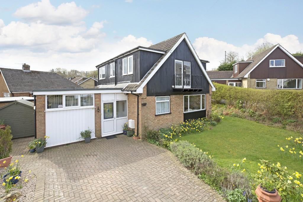 Hall Close, Burley in Wharfedale 5 bed detached house £425,000