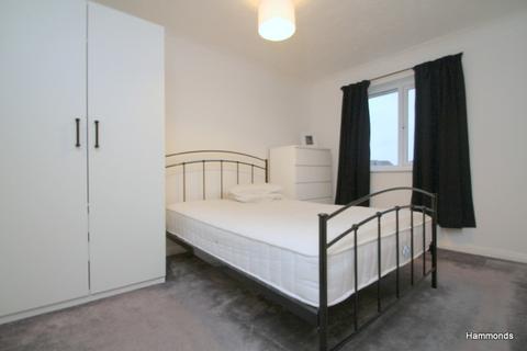 2 bedroom flat to rent - Rossetti Road, London