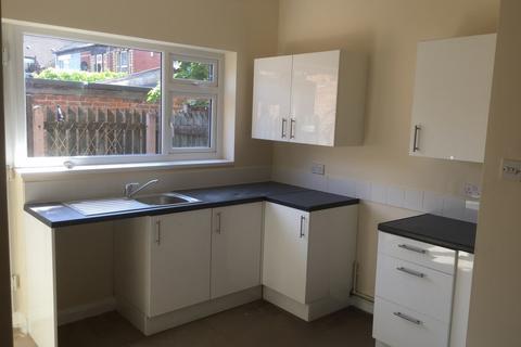 2 bedroom terraced house to rent, 43 Sharp street