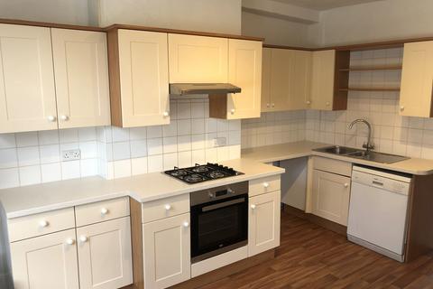 2 bedroom flat to rent, Cliffe High Street, Lewes BN7