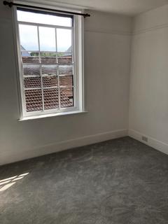2 bedroom flat to rent, Cliffe High Street, Lewes BN7