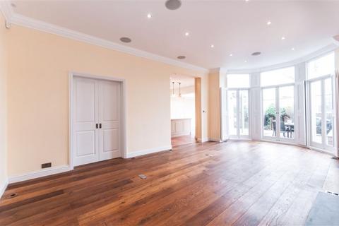 3 bedroom flat to rent, Elsworthy Road, Primrose Hill, NW3