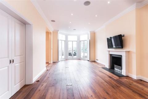 3 bedroom flat to rent, Elsworthy Road, Primrose Hill, NW3