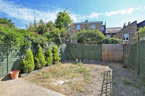 2 York Close, London, W7 3JB