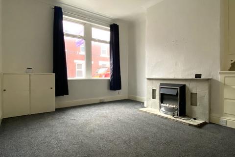 3 bedroom terraced house to rent, Ash Street, Blackpool FY4