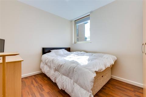 2 bedroom flat to rent, Tamarind Yard, London