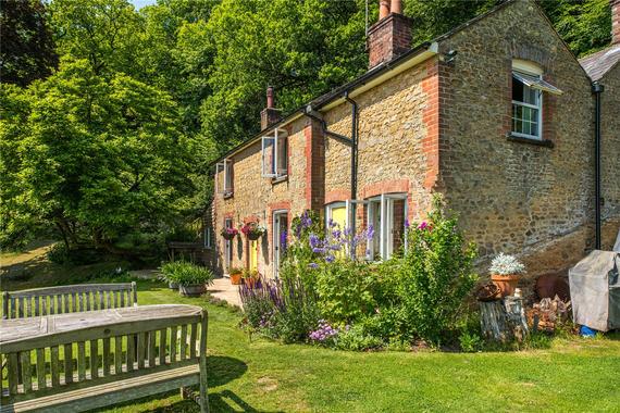 Hammer Lane Grayshott Hindhead Surrey 4 Bed Detached House