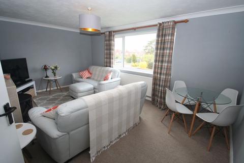 2 bedroom apartment to rent - Meadway Court, The Boulevard, Worthing