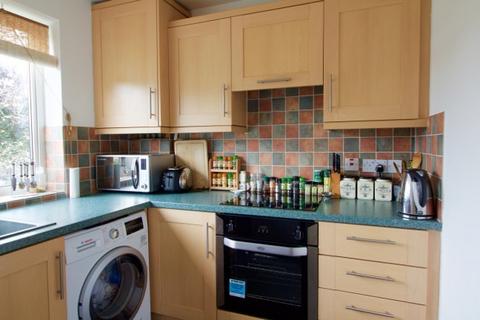 3 bedroom flat to rent, Fayerfield, Potters Bar, EN6