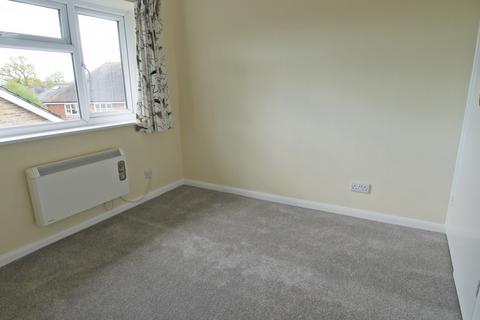 2 bedroom flat to rent, Timber Court, North Parade, Horsham, RH12