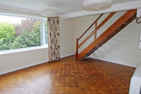 2 bedroom flat to rent, Timber Court, North Parade, Horsham, RH12