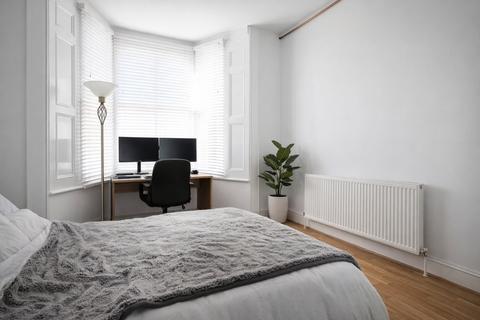 1 bedroom flat to rent, Mayton Street, Islington, N7