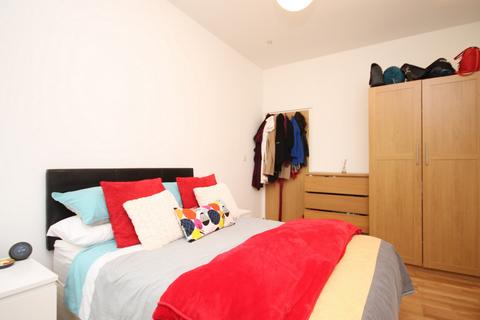 2 bedroom flat to rent, Hartham Road, Islington, N7