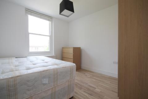 3 bedroom flat to rent, Witherington Road, Islington, N5