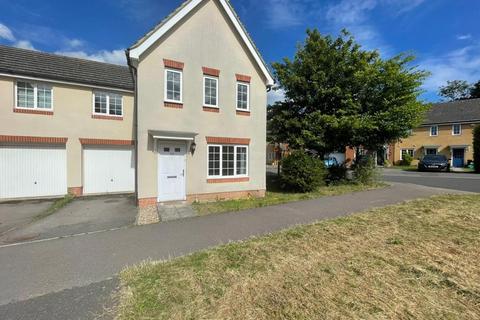 3 bedroom semi-detached house to rent, Chatsworth Park,  Winnersh,  RG41