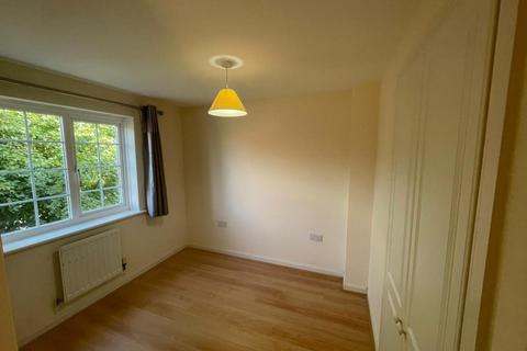 3 bedroom semi-detached house to rent, Chatsworth Park,  Winnersh,  RG41
