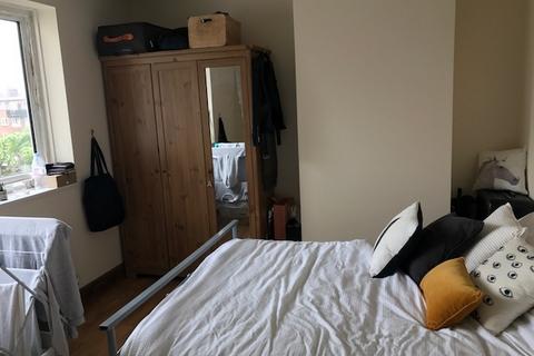 2 bedroom duplex to rent, Clarkson Street, London, E2