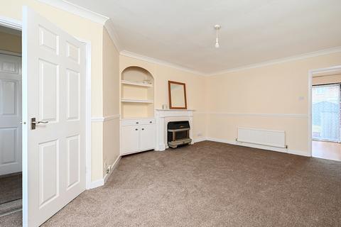 3 bedroom house to rent, Trent Close, Farnborough, GU14