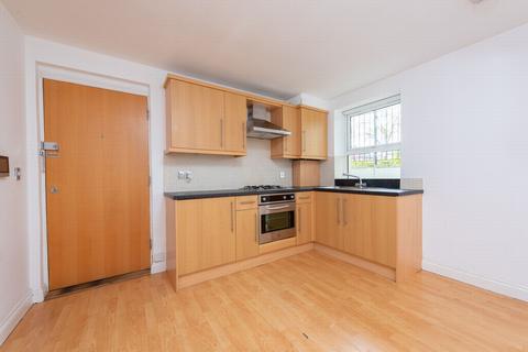 1 bedroom flat to rent, Alexandra Road, Farnborough, GU14