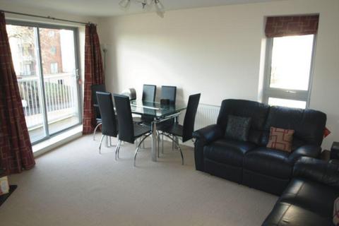 2 bedroom apartment to rent, Coombe Way, Farnborough, GU14