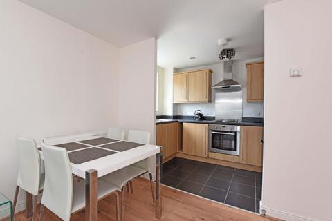 2 bedroom apartment to rent, Coombe Way, Farnborough, GU14