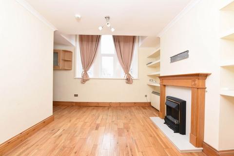 1 bedroom flat to rent, Alexandra Road, Farnborough, GU14