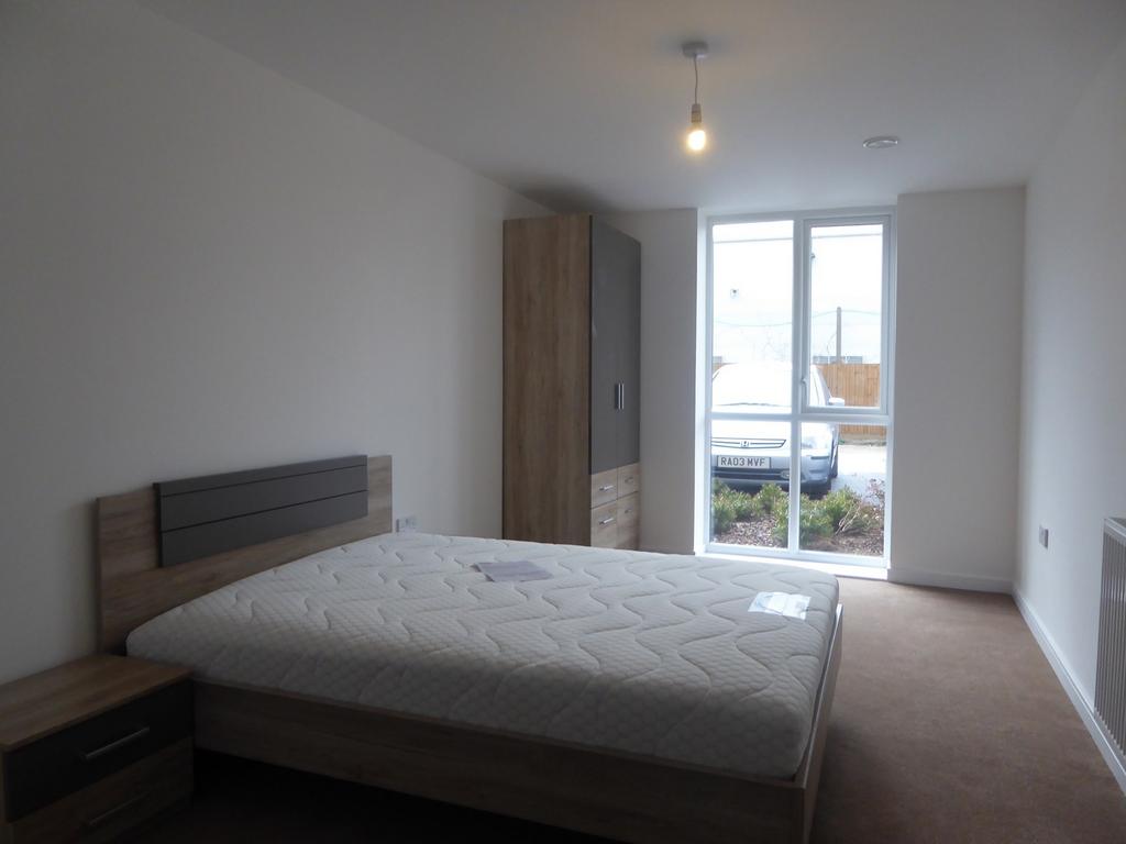 Apartment in Reading - View 4