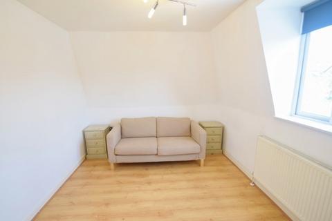 1 bedroom flat to rent, Dollis Road, Mill Hill East