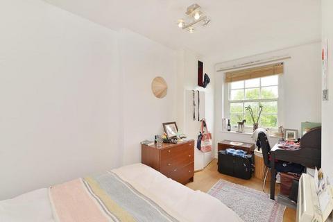 3 bedroom apartment to rent, Bronwen Court,  St John`s Wood,  NW8